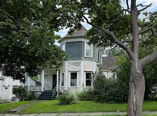 722 S Hennepin Ave, Dixon, IL 61021