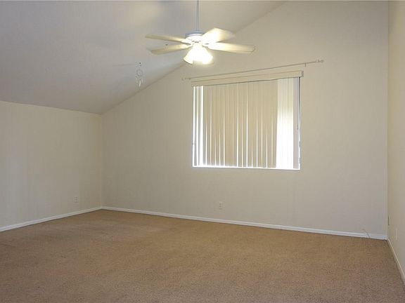 5th image of 10249 NW 33rd St