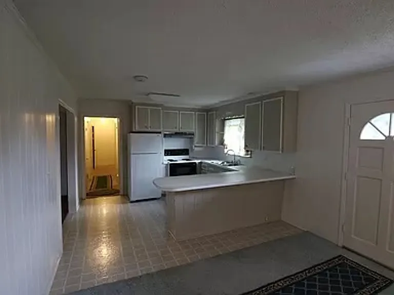 5635 Sandhill Dr — Photo 10