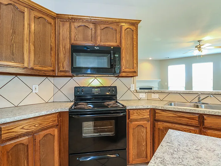 7905 Raton Ridge Ln — Photo 7