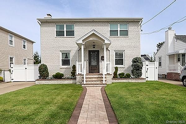 1st image of 956 Hancock Avenue