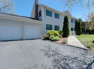 29 Pine Hill Rd, Springfield, MA 01118