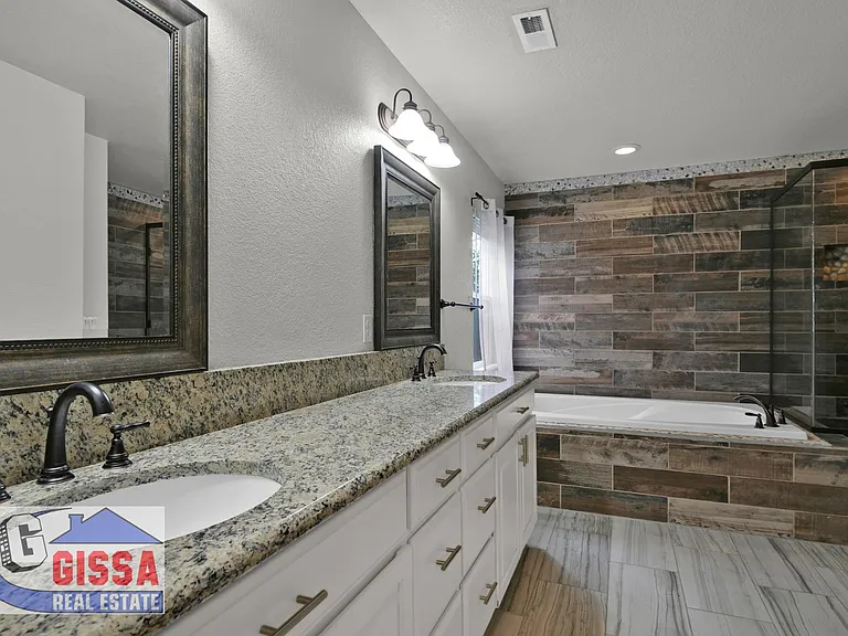 1043 Longspur Ln — Photo 35