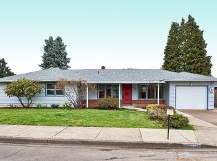 935 NE 28th St, McMinnville, OR 97128