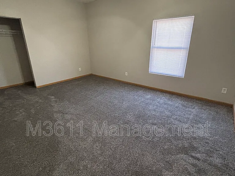 2820 S St — Photo 11