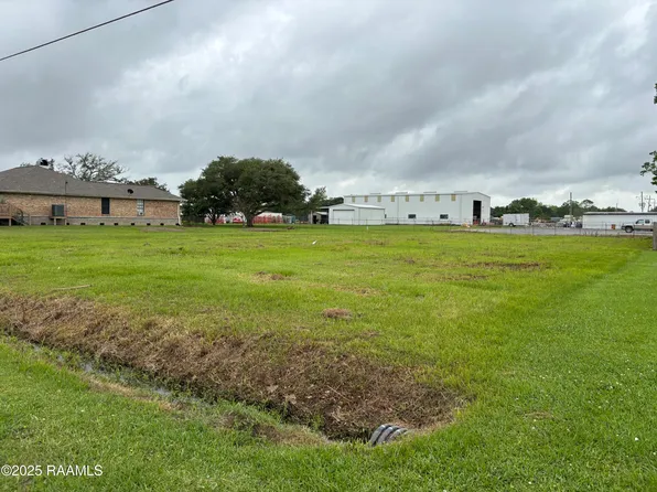 111 Carmelite Cir, Youngsville, LA 70592