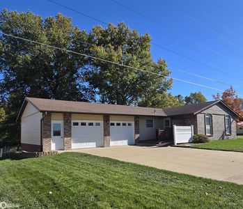 2226 Lynndale Rd, Oskaloosa, IA, 52577