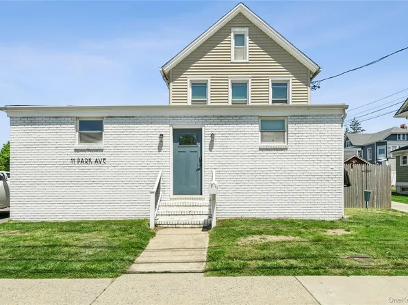 11 Park Ave #1A, Babylon, NY 11702