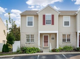 1030 Ada Place Dr SE, Grand Rapids, MI 49546