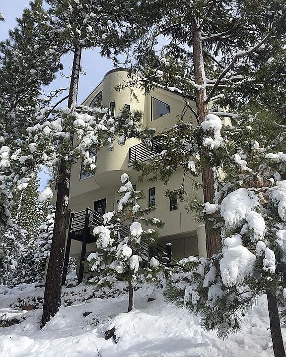 2nd image of 9025 N Lake Blvd