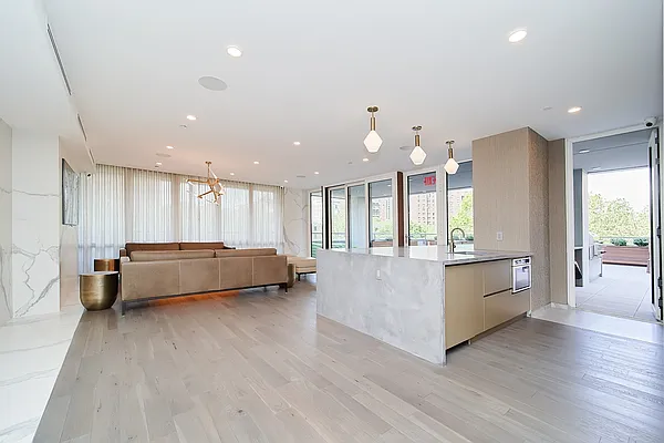 Rented by Compass | media 55