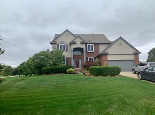 9007 Paddock Ln, Saline, MI 48176