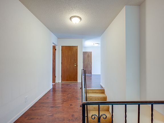 3rd image of 340 NW North St #340