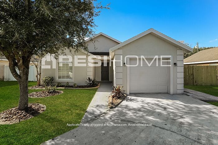 1st image of 122 Crossbryn Ct