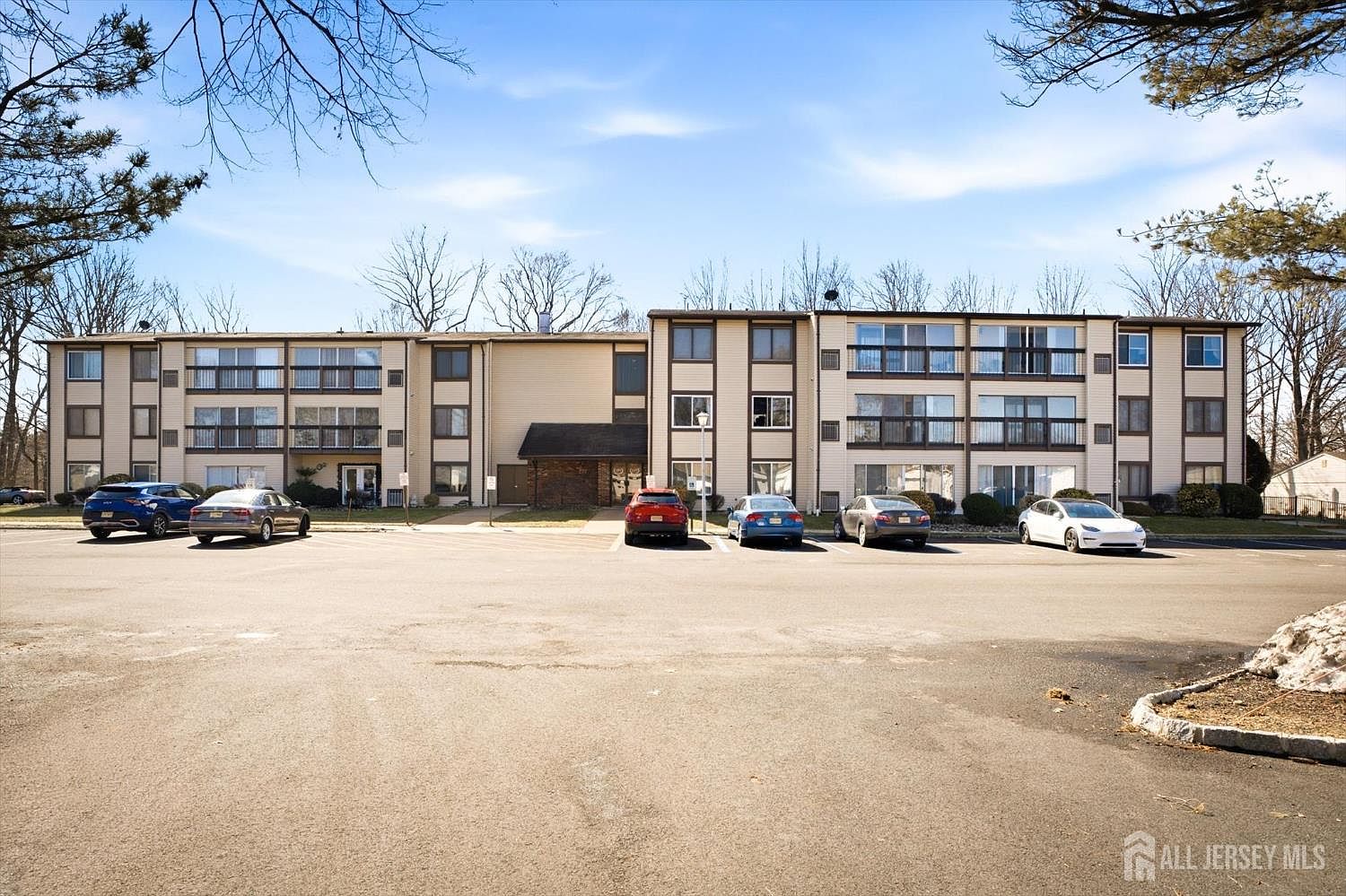 277 Crosse Dr APT 3E