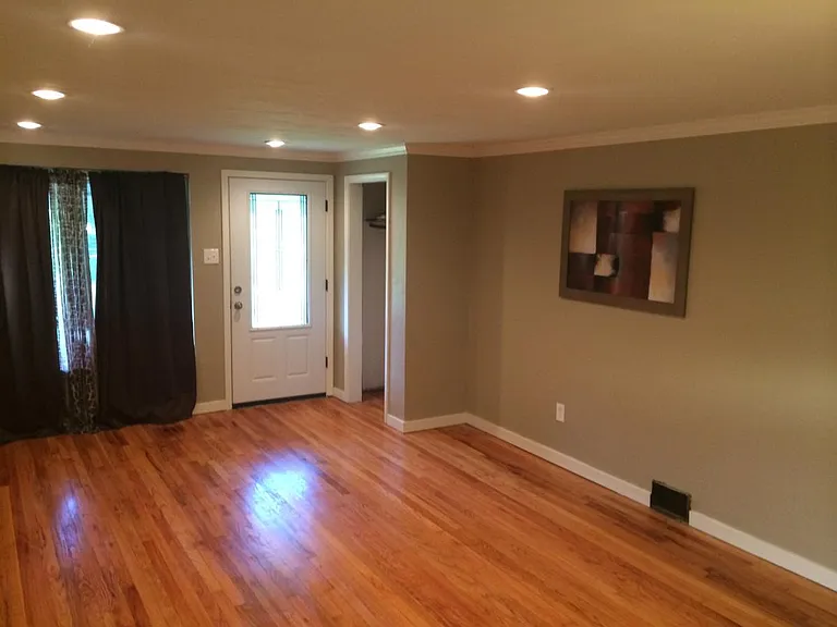 1041 Broughton Rd — Photo 7