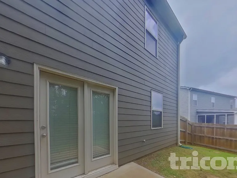 1008 Eldon Ln — Photo 17