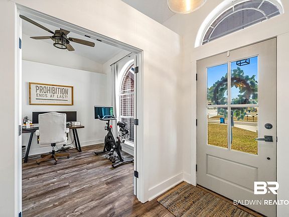 3rd image of 4636 Spinnaker Way