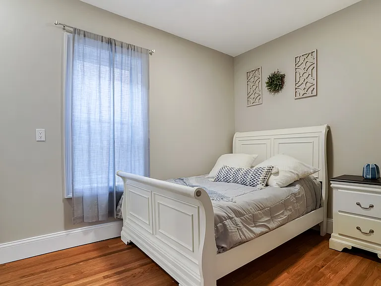 179 Babcock St — Photo 13