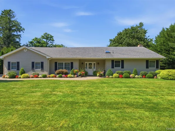 15 Brandywine Drive, East Setauket, NY 11733