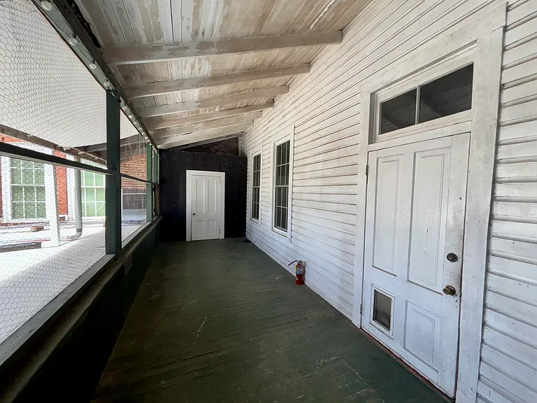 1030 Broad St #C — Photo 8