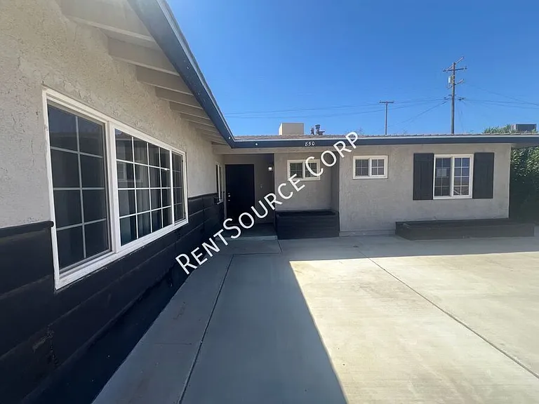 850 Linda Ln — Photo 3
