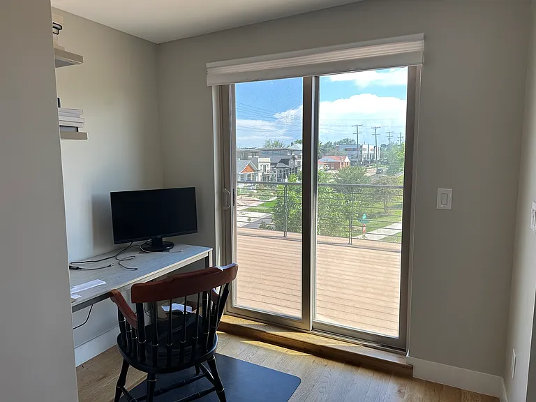 Third floor desk nook.