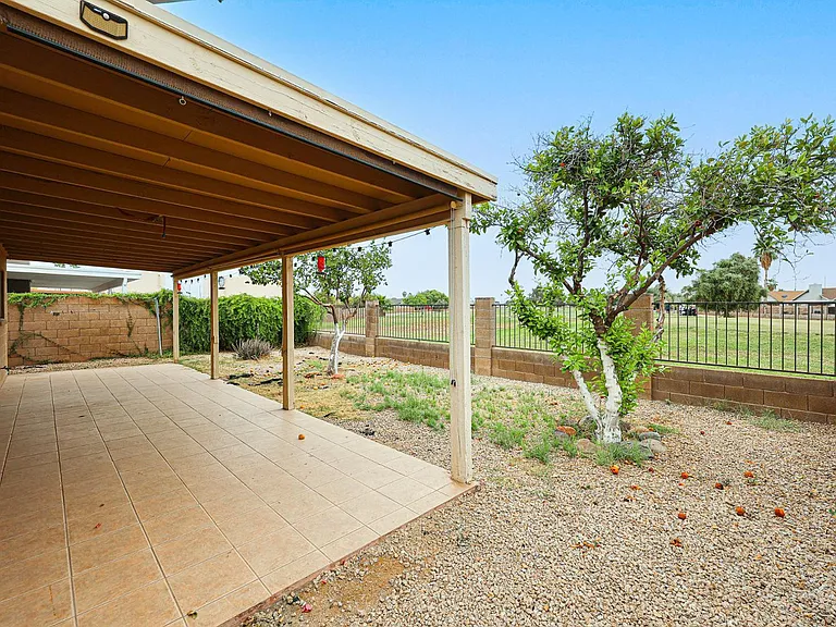 10935 W Ruth Ave — Photo 33