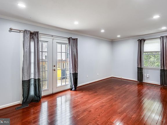 3rd image of 1866 Aberdeen Cir #61