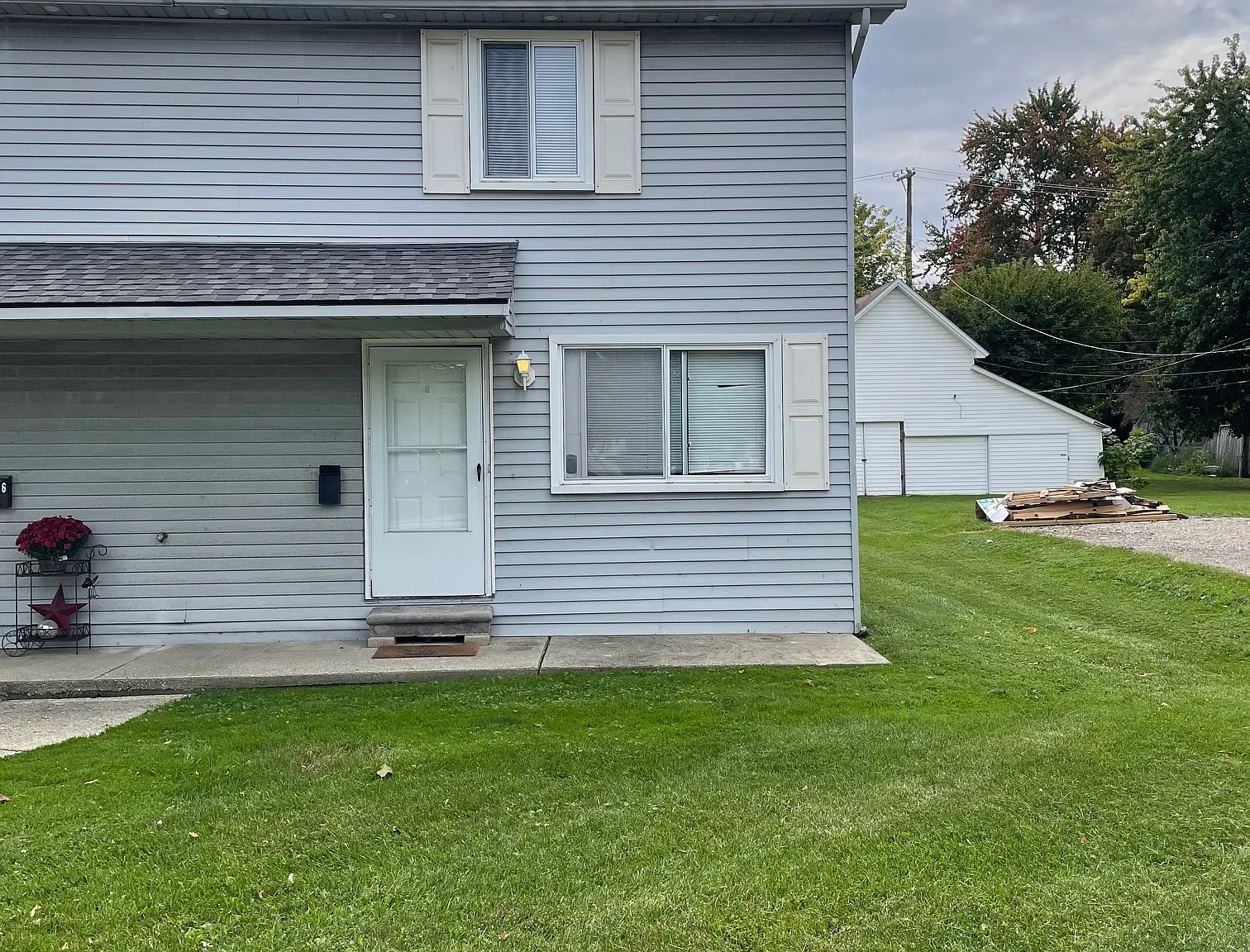 2 bed, 1.5 bath, 1250 sqft, $1,500 — Photo 1