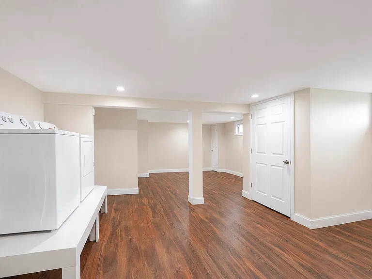 64 Dante Ave — Photo 24