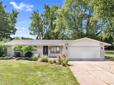 37921 Carson St, Farmington Hills, MI, 48331