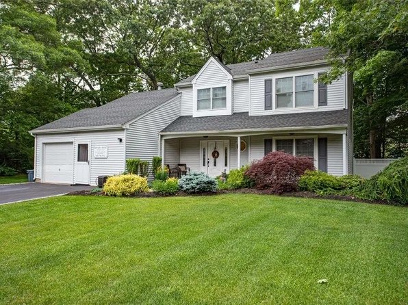 1 Barone Drive, Coram, NY 11727