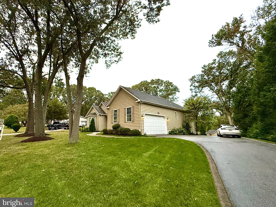 8328 Oakwood Rd