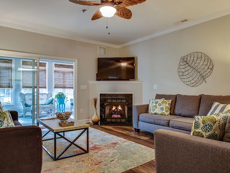 34341 Summerlyn Dr #302 — Photo 3
