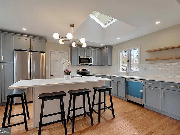 719 Halstead Rd — Photo 13