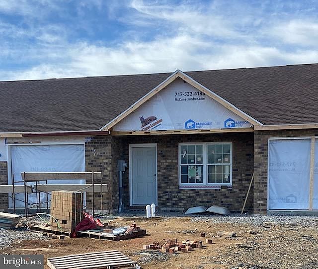 2nd image of 332 Franklin Way