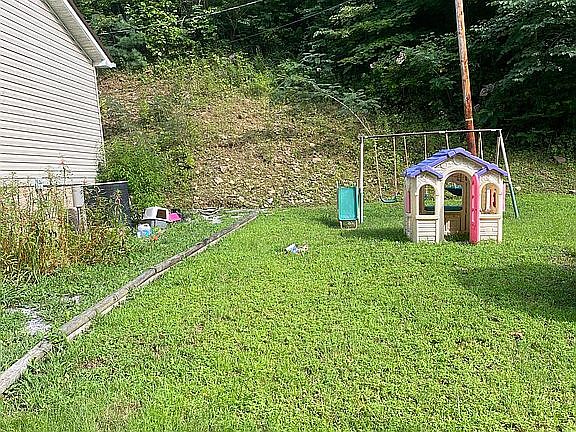 Part of side yard