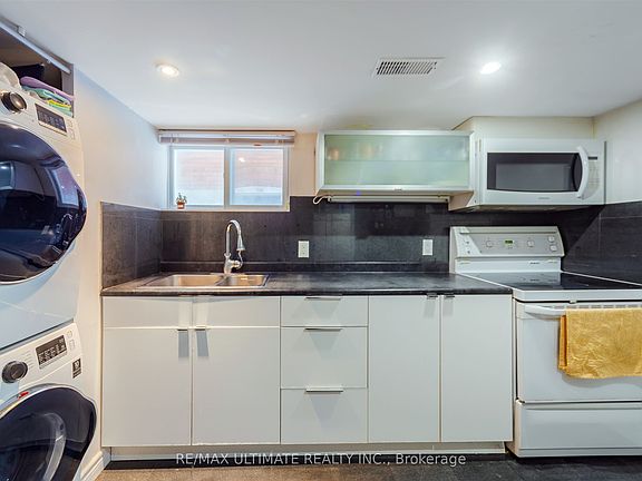 5th image of 46 Lorindale Ave