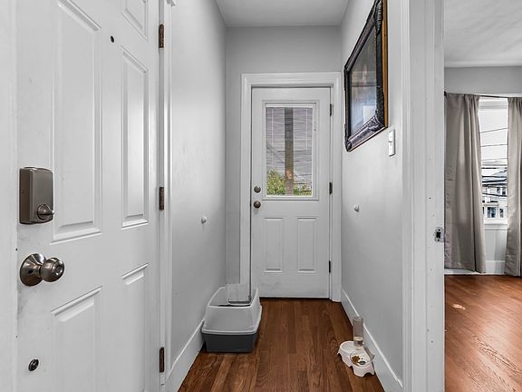 4th image of 51 Rock Valley Ave #2