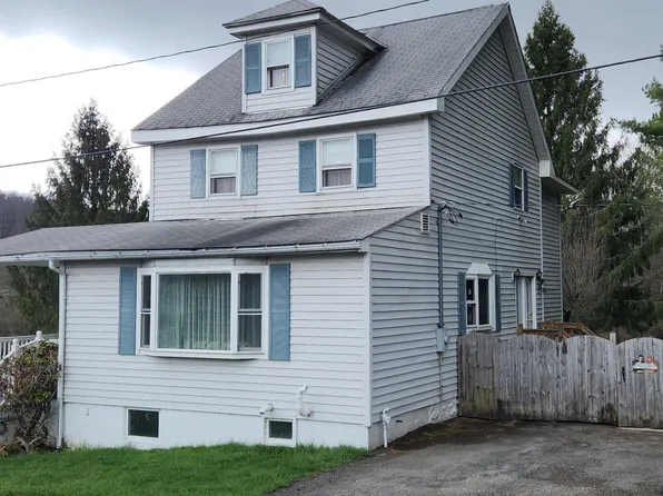 35 Perry Ave, Thomas, WV 26292