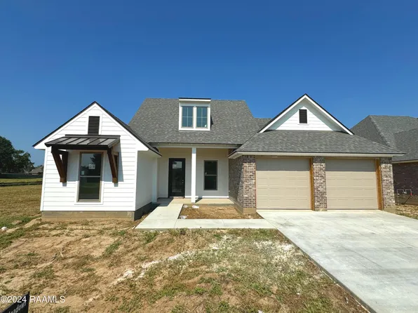 718 Whispering Meadows Dr, Broussard, LA 70518
