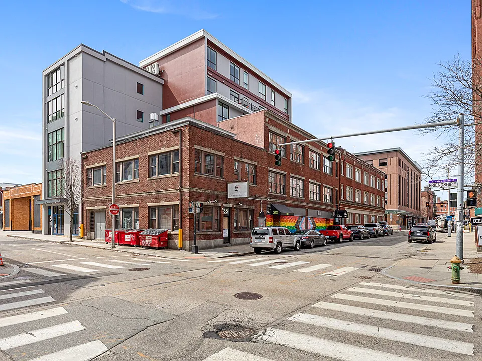 71 Richmond St #4B