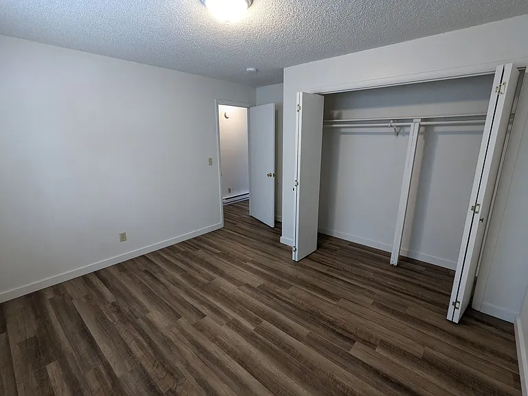 503 N Black Ave #1-8 — Photo 5