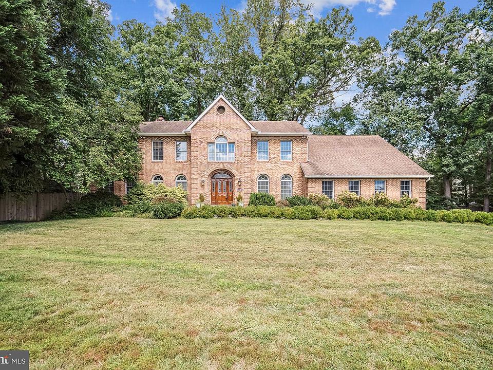1st image of 8849 Tuckerman Ln