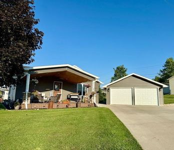 602 E Newburg Ave, Mabel, MN, 55954