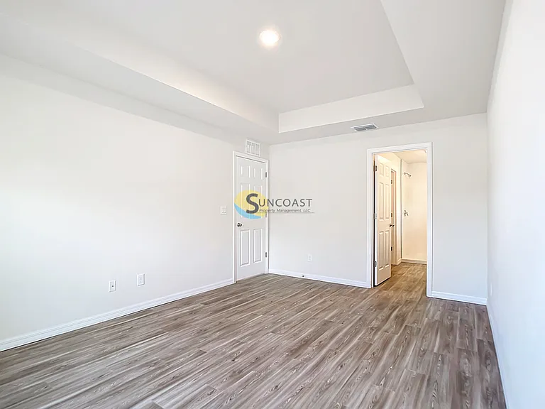 11501 N Landover Ter — Photo 12