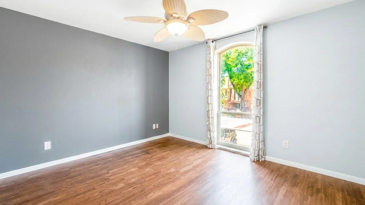 1 bed, 1.0 bath, 767 sqft, $1,200 — Photo 4