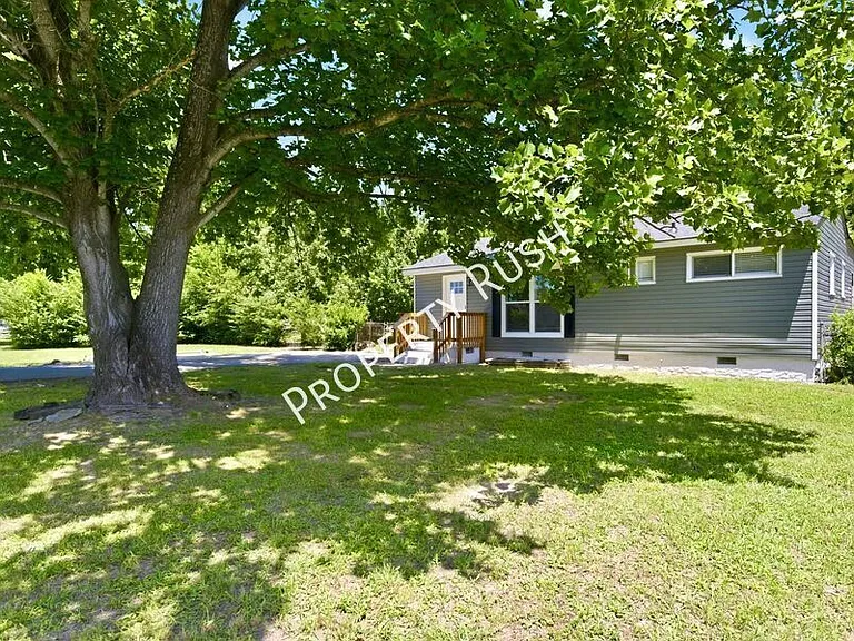 6107 Vance Cir — Photo 3