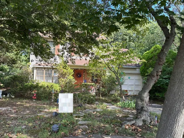 12 Crater Ct, Sewell, NJ 08080